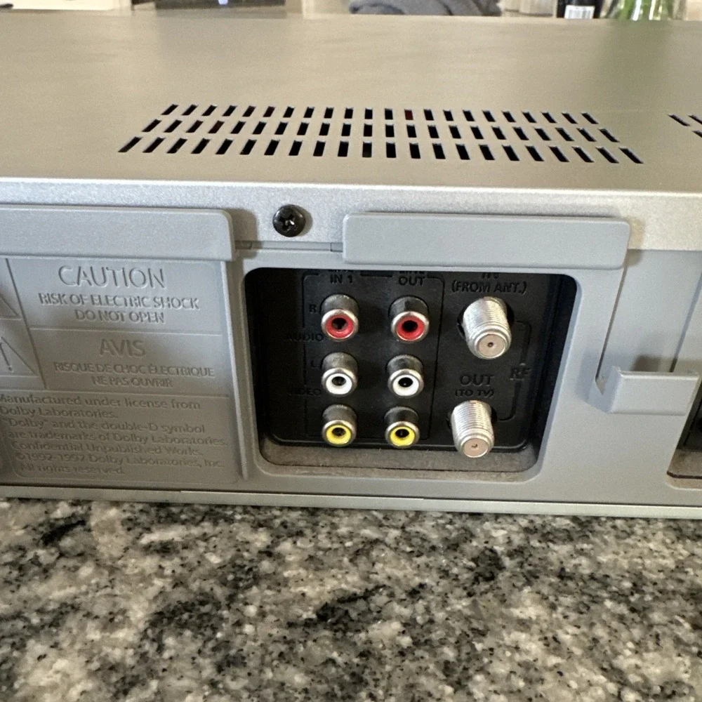 Sony SLV-D350P DVD/VCR Combo Player VHS Recorder No Remote As Is